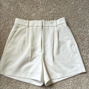 Pleated White Abercrombie Women's Shorts